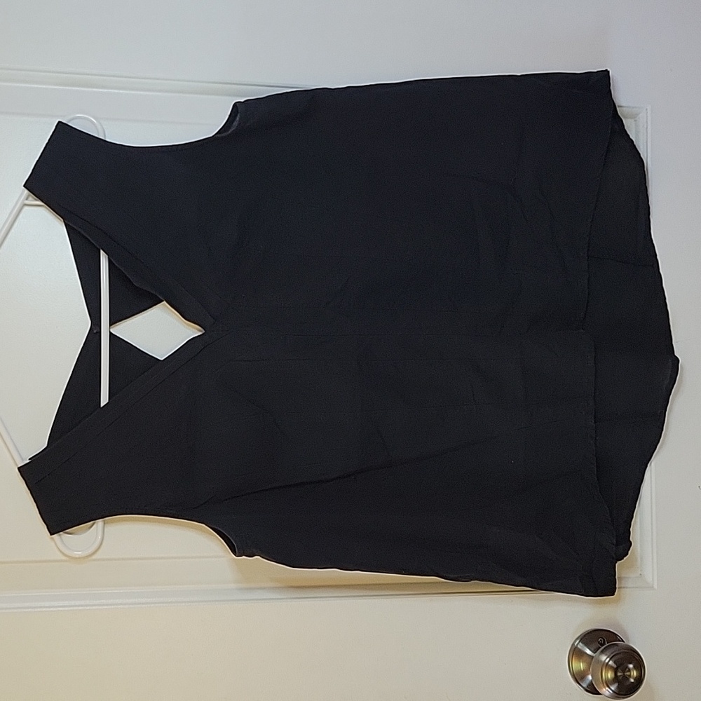 1/8 Takamura V Neck Sleevelesd Blouse